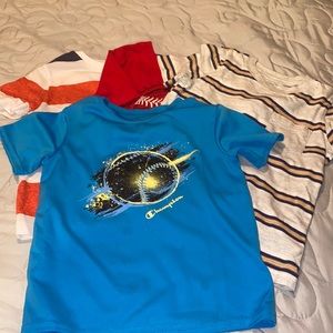 Bundle of 4 shirts